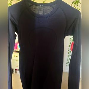 navy long sleeve swiftly